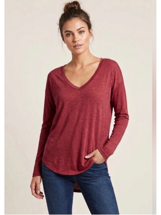 Athleta Tops - Athleta Women's Cloud light Stratus Long Sleeve V-Neck Tee Red Size M